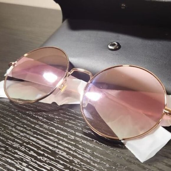 Levis Gold frame pink sunshades - Picture 2 of 4